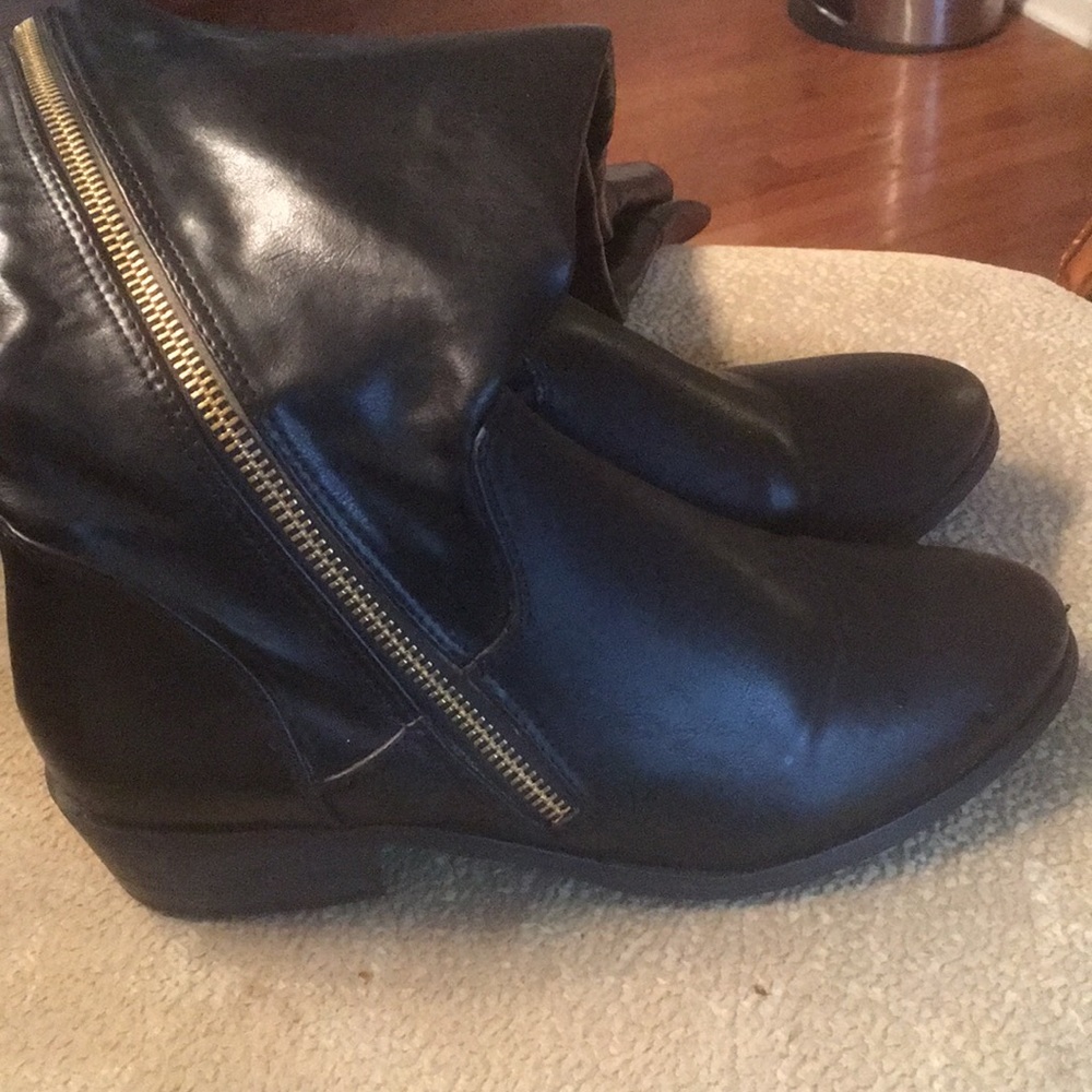 Report signature boots